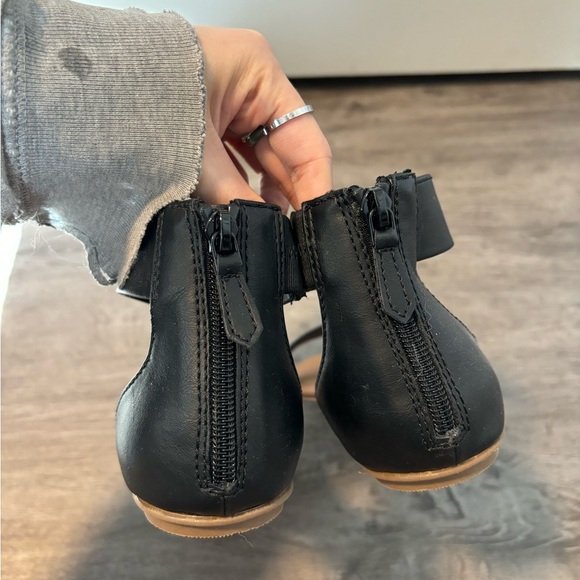 Sandals - Picture 3 of 4